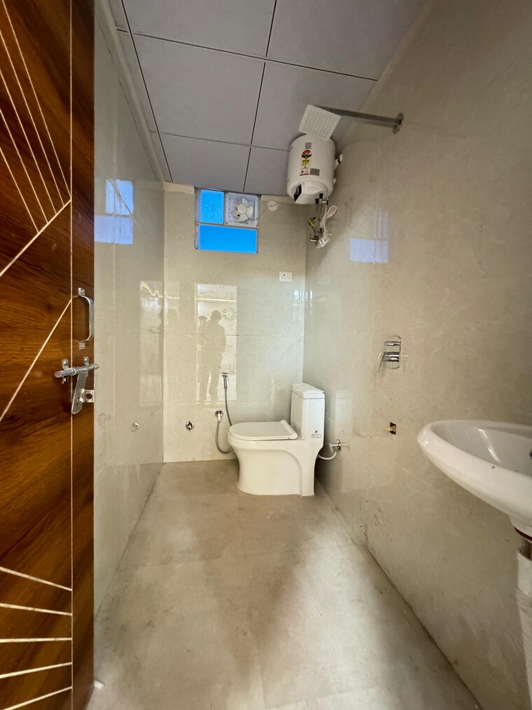 Bathroom, sirsi road 3 Bedroom 1210 Sq.Ft. Apartment In Sirsi Road Jaipur 9194000