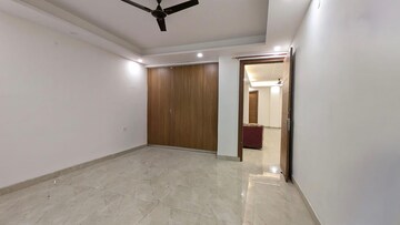 Room in 4 BHK Builder Floor at Saket – for Rent