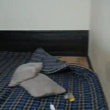 Bedroom in 1 BHK Builder Floor at JLD Tower, Sector 70 – for Rent