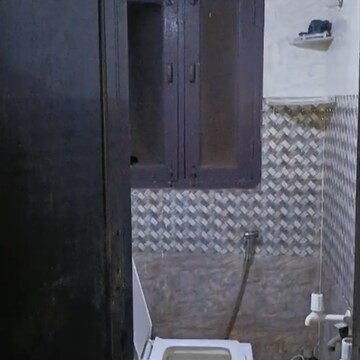 Bathroom in 1 BHK Builder Floor at JLD Tower, Sector 70 – for Rent
