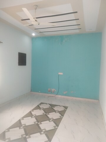 Room in 2 BHK Independent House at Sector 15 – for Rent