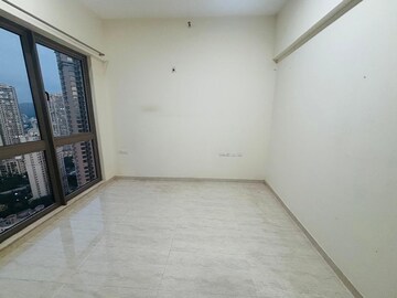 Room in 2 BHK Apartment at Sheth Auris Serenity Tower 2, Malad West – for Rent