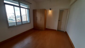 2 BHK Apartment For Sale in Jaypee Greens Pavilion Court, Sector 128