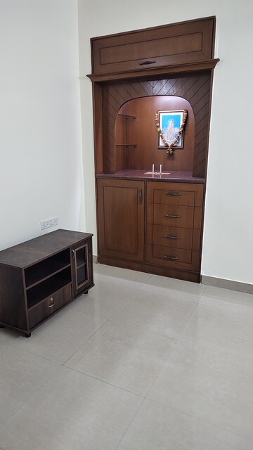 Room in 2 BHK Apartment at Rustam Bagh Layout – for Rent