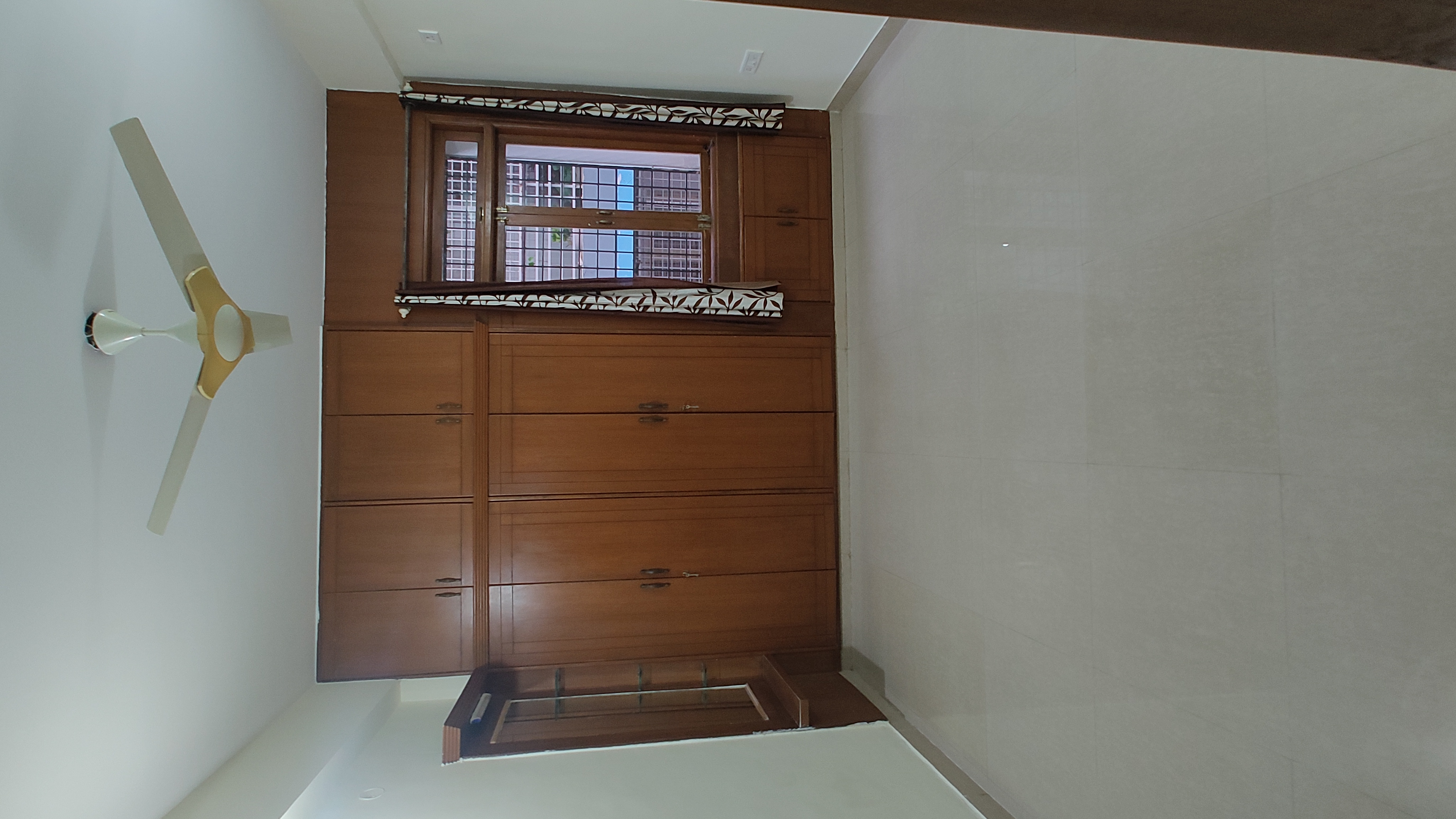 2 BHK Apartment For Rent in Team Emerald, Rustambagh 