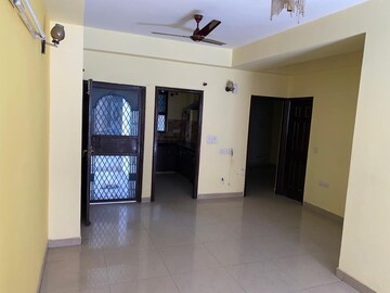 Room in 2 BHK Apartment at Leela Homes, Vaibhav Khand – for Sale