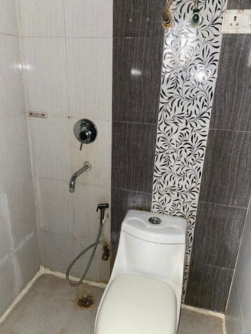 Bathroom in 2 BHK Apartment at Leela Homes, Vaibhav Khand – for Sale