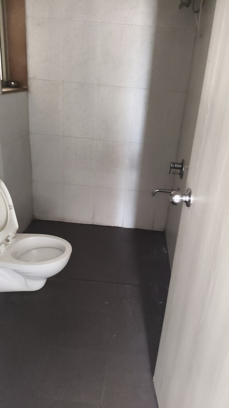 Bathroom, lodha-casa-rio 1.5 Bedroom 598 Sq.Ft. Apartment In Dombivli East Thane 9194181