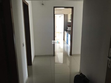  2 BHK Apartment at Devi Empress Court, Kavade Mala – for Rent