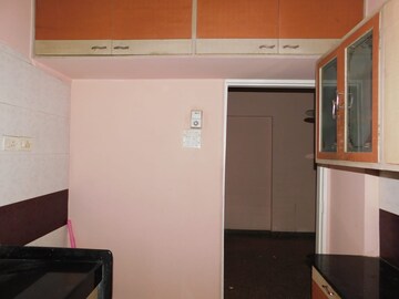 Team Area in 1 BHK Apartment at Valentine Apartments, Goregaon East – for Rent