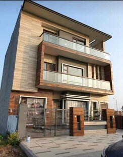 3.5 BHK + Pooja Room Villa For Sale in Drm Villa