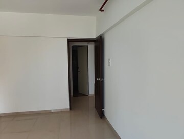Room in 1 BHK Apartment at Lower Parel West – for Rent