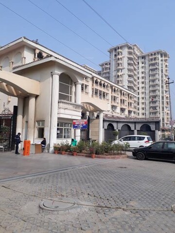 3 BHK Apartment For Rent in SDS NRI Residency, Sector 45