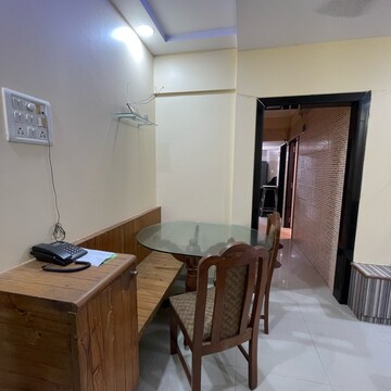 Bedroom in 2 BHK Apartment at Goregaon East – for Rent