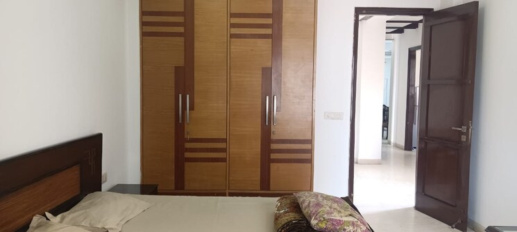 Room, greater kailash i 3 Bedroom 250 Sq.Yd. Builder Floor In Greater Kailash I Delhi 9194365