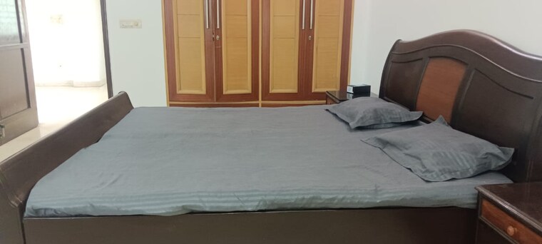 Bedroom, greater kailash i 3 Bedroom 250 Sq.Yd. Builder Floor In Greater Kailash I Delhi 9194365