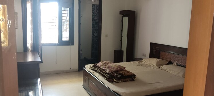 Bedroom, greater kailash i 3 Bedroom 250 Sq.Yd. Builder Floor In Greater Kailash I Delhi 9194365