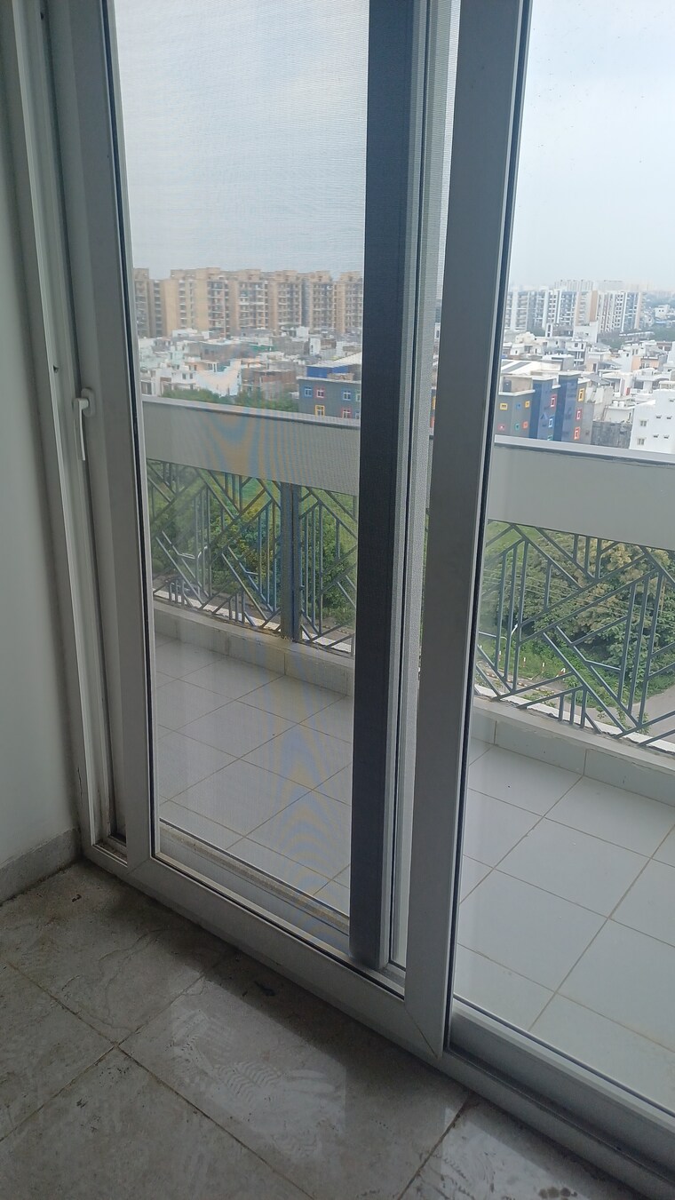 Balcony, surat-residency 3 Bedroom 1545 Sq.Ft. Apartment In Vrinda Van Colony Lucknow 9194434