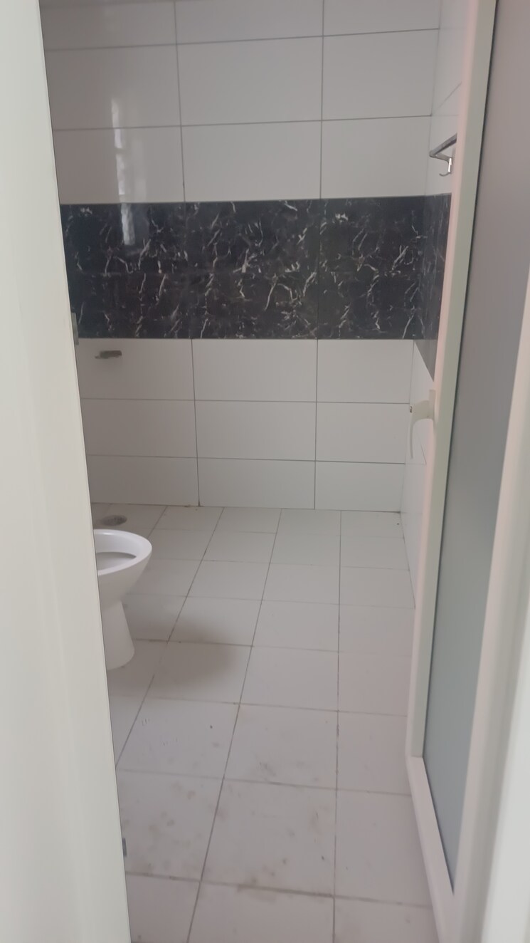Bathroom, surat-residency 3 Bedroom 1545 Sq.Ft. Apartment In Vrinda Van Colony Lucknow 9194434