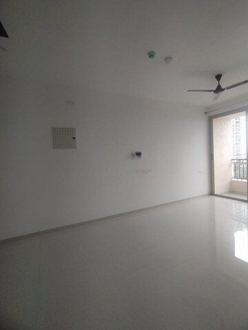 Room in 1 BHK Apartment at Hiranandani Queensgate, Bannerghatta – for Rent