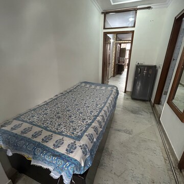 Bedroom in 2 BHK Builder Floor at Kotla Mubarakpur – for Rent