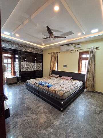 Furnished Amenities in 3 BHK Penthouse at Hsr Layout – for Rent