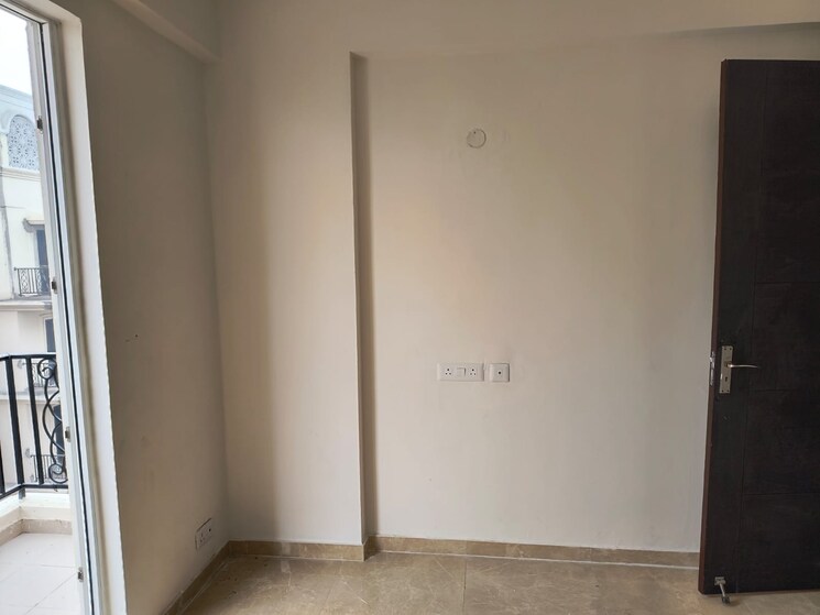 Room, signature-global-park-4-and-5 3 Bedroom 1120 Sq.Ft. Builder Floor In Sohna Sector 36 Gurgaon 9194549