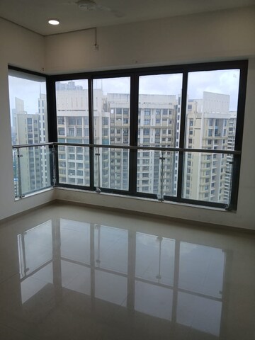 Room in 3 BHK Apartment at Celestia Spaces, Parel – for Rent