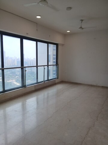 Room in 3 BHK Apartment at Celestia Spaces, Parel – for Rent