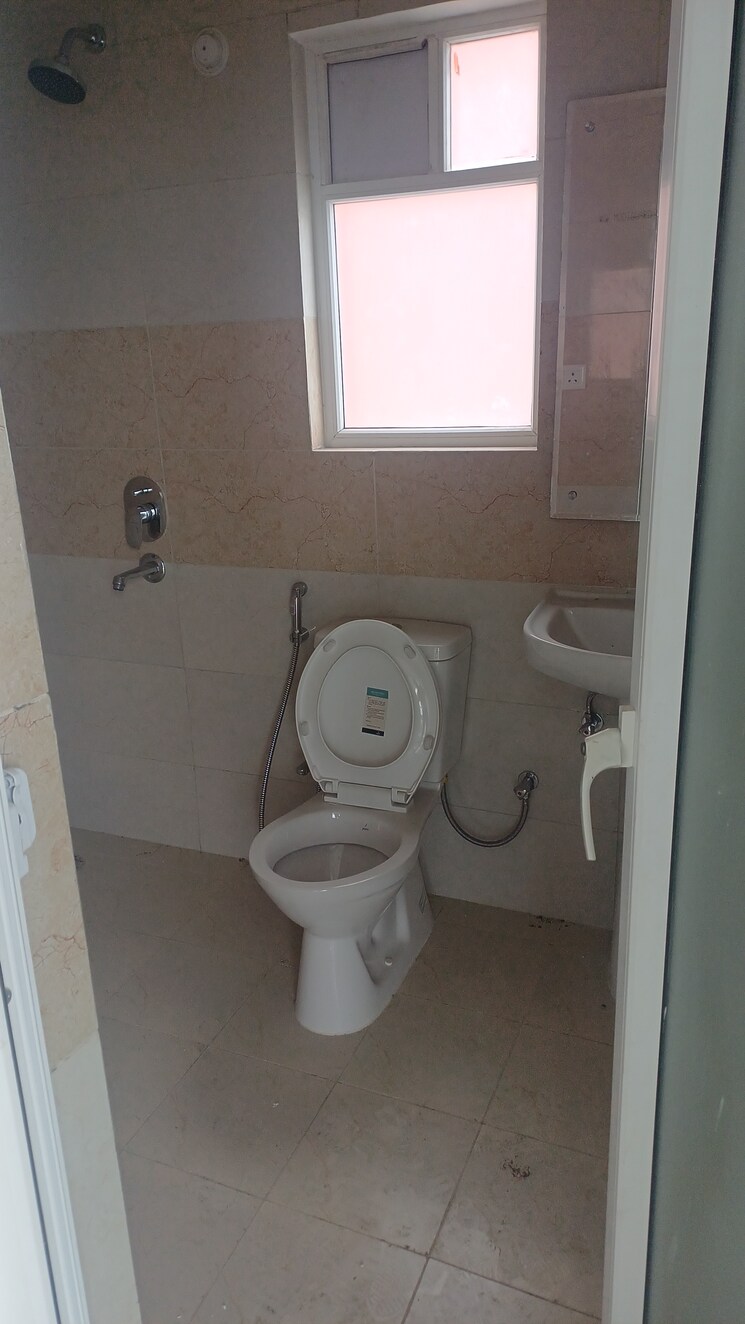 Bathroom, surat-residency 2 Bedroom 1038 Sq.Ft. Apartment In Vrinda Van Colony Lucknow 9194584