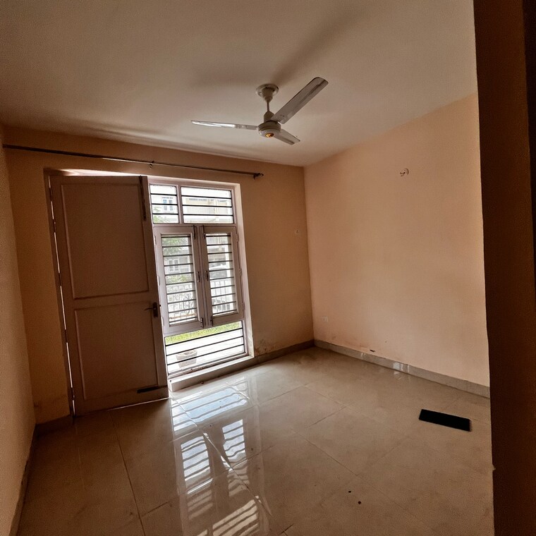 Room, rps-palm-drive 3 Bedroom 150 Sq.Ft. Builder Floor In Khedi Road Faridabad 9194560