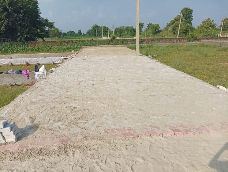 undefined, noida extension  80 Sq.Yd. Plot In Noida Extension Greater Noida 9194556