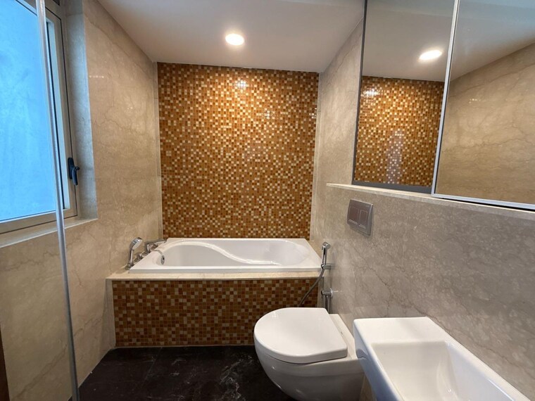 Bathroom, worli 3 Bedroom 1345 Sq.Ft. Apartment In Worli Mumbai 9194550