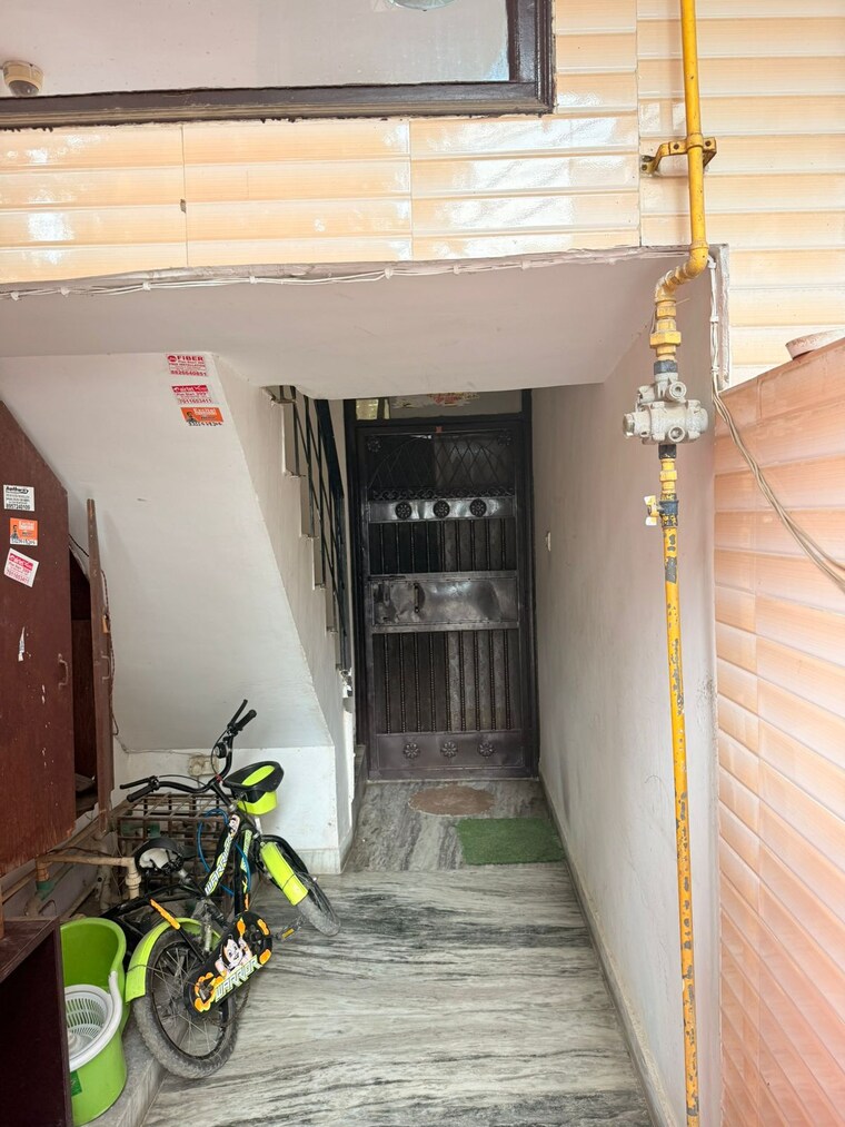  Parking, charms-solitaire-ghaziabad 2 Bedroom 1250 Sq.Ft. Apartment In Ahinsa Khand 2 Ghaziabad 9194625