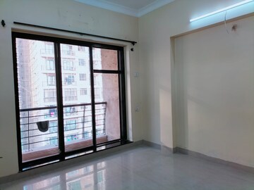 Room in 1 BHK Apartment at K Raheja Raheja Residency, Malad East – for Rent
