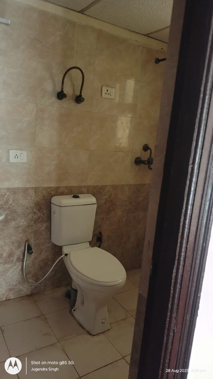 Bathroom, gardenia-gateway 3.5 Bedroom 1700 Sq.Ft. Apartment In Sector 75 Noida 9194661