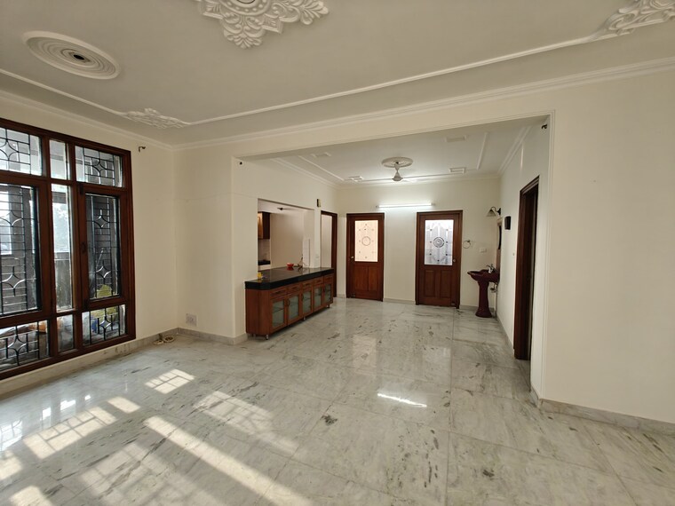 Room, sector 20 3 Bedroom 1943 Sq.Ft. Apartment In Sector 20 Panchkula 9194638