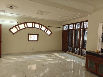 Room in 3 BHK Apartment at Sector 20 – for Sale