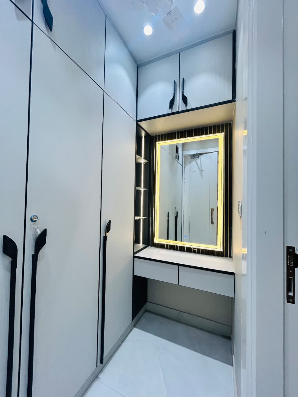 4 BHK + Servant Room Builder Floor For Sale in TDI The Retreat