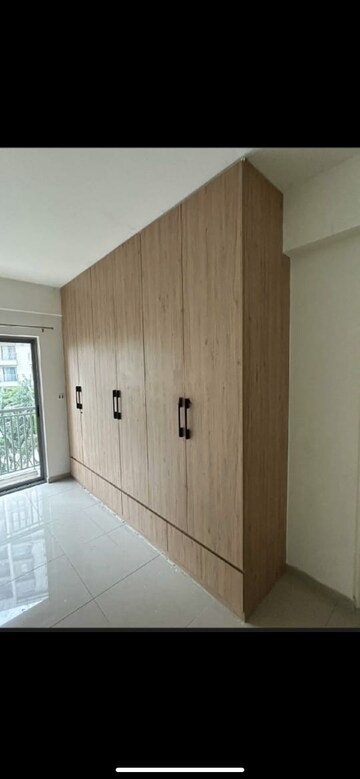Room in 2 BHK Apartment at Goyal Orchid Piccadilly, Thanisandra Main Road – for Rent