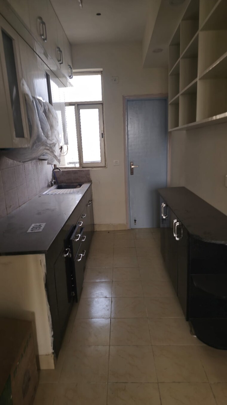 Kitchen, paras-irene 3 Bedroom 1830 Sq.Ft. Apartment In Sector 70a Gurgaon 9194701