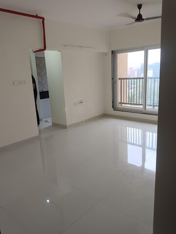 Room in 1 BHK Apartment at Raunak Residency Thane, Pokhran Road No One – for Rent