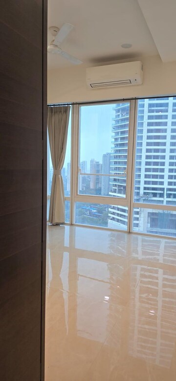 Staircase in 3 BHK Apartment at Indiabulls Blu, Worli – for Rent
