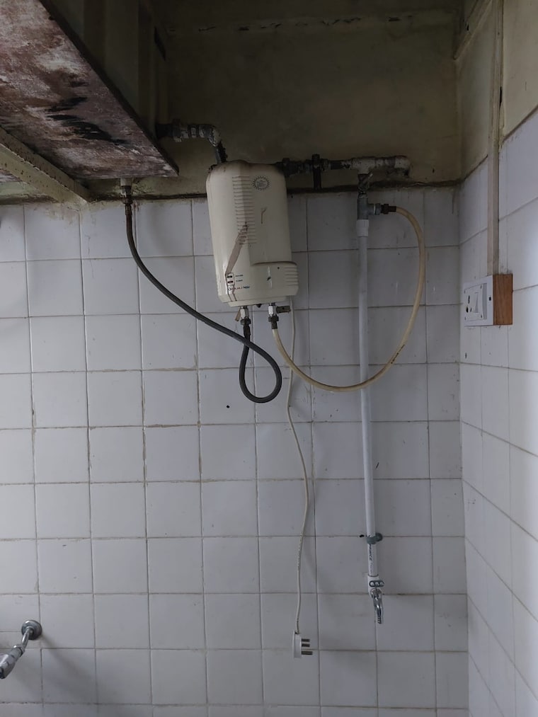 Bathroom, vanaz-corner 1 Bedroom 520 Sq.Ft. Apartment In Kothrud Pune 9194778