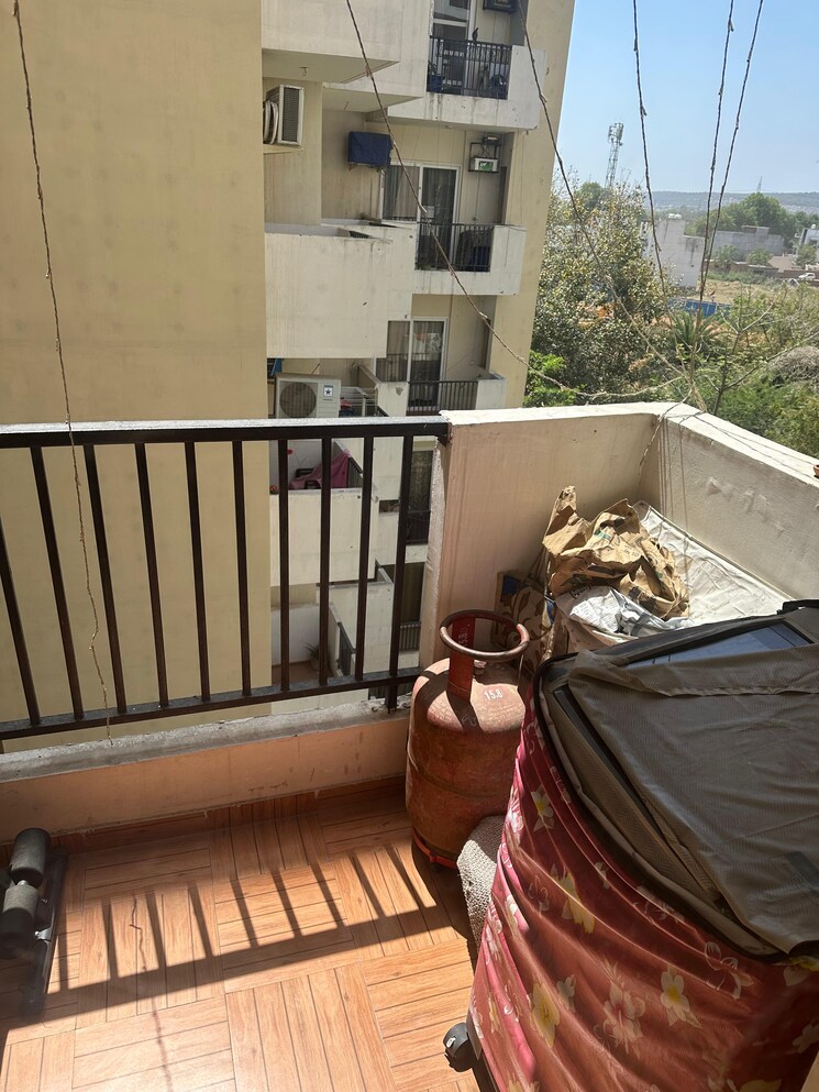 Balcony, gls-arawali-city 2 Bedroom 480 Sq.Ft. Apartment In Sohna Sector 4 Gurgaon 9194845