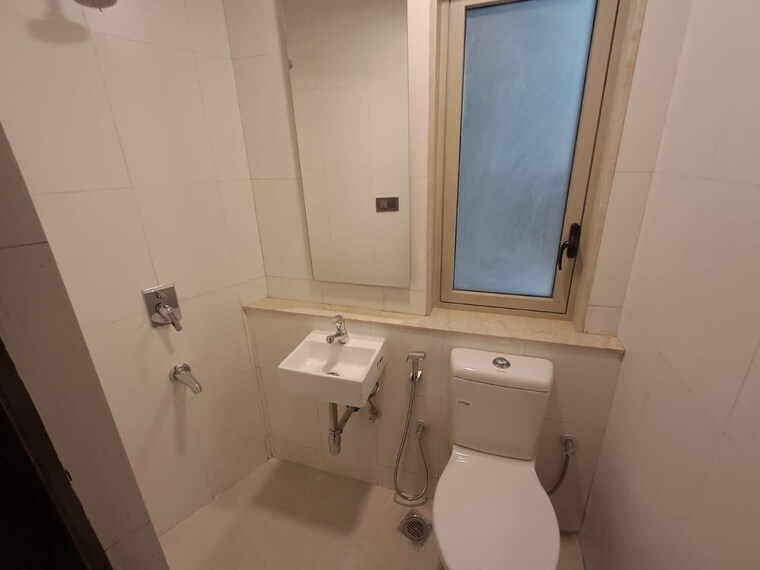 Bathroom, worli 3 Bedroom 1235 Sq.Ft. Apartment In Worli Mumbai 9194811