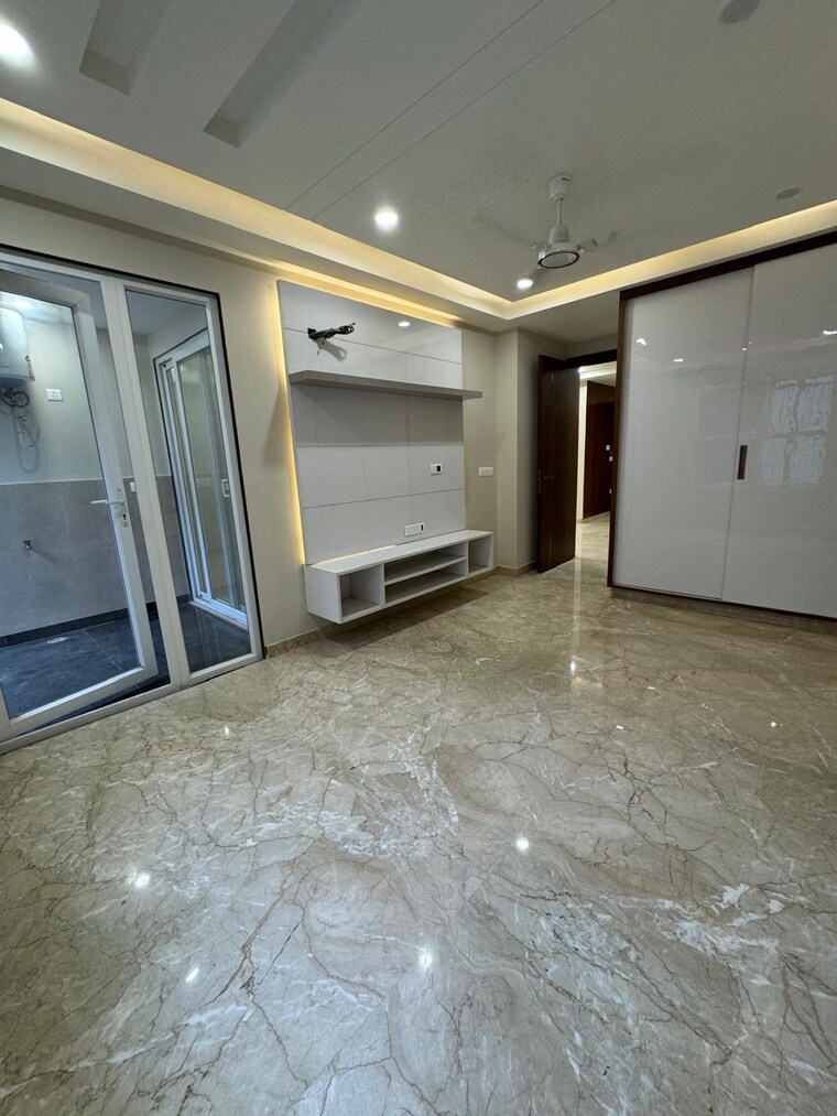 Room, paschim vihar 3 Bedroom 1350 Sq.Ft. Builder Floor In Paschim Vihar Delhi 9195023