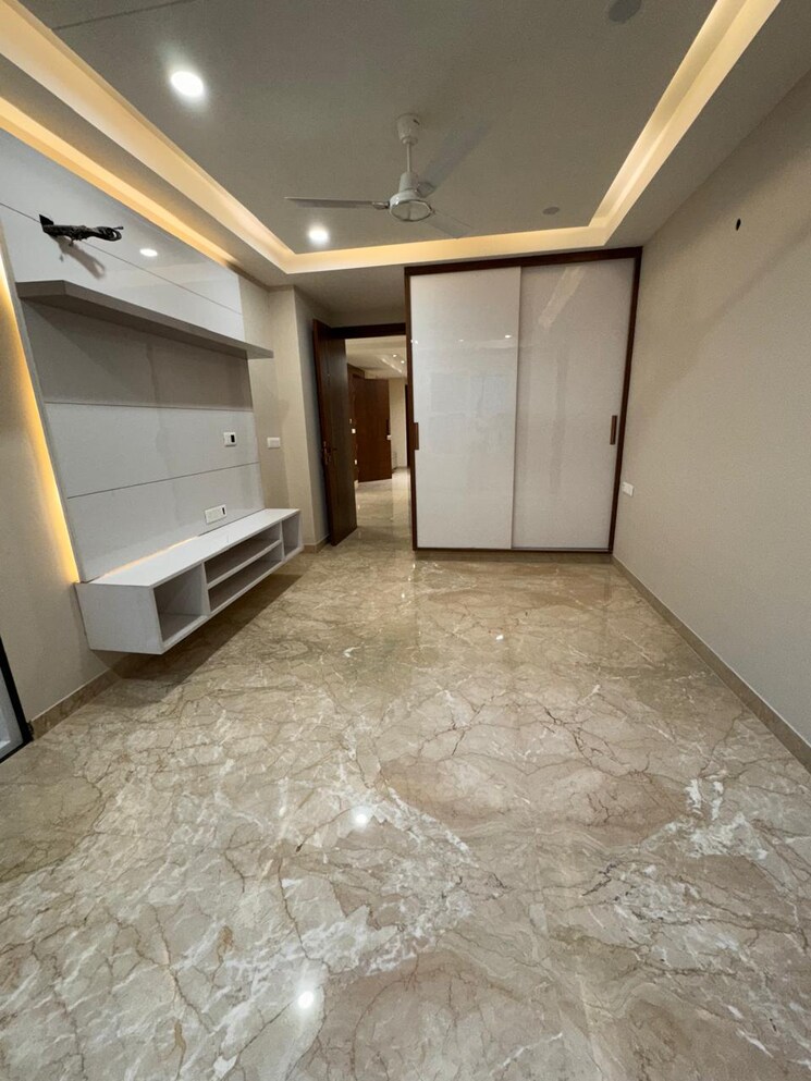 Bedroom, paschim vihar 3 Bedroom 1350 Sq.Ft. Builder Floor In Paschim Vihar Delhi 9195023
