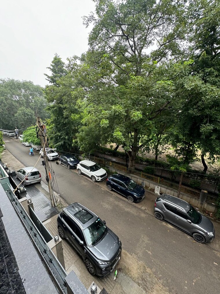 Balcony, paschim vihar 3 Bedroom 1350 Sq.Ft. Builder Floor In Paschim Vihar Delhi 9195023