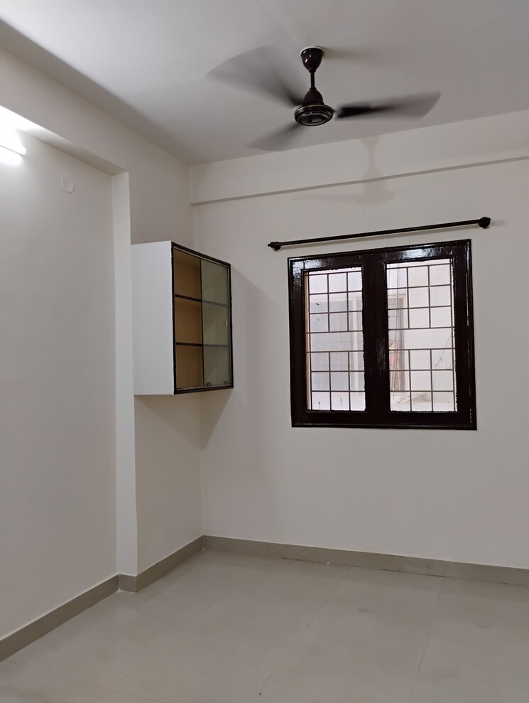 Room, radiant-silver-bell-i 3 Bedroom 1220 Sq.Ft. Apartment In Kr Puram Bangalore 9194891